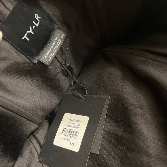 TY-LR Metallic Copper Lane Gold Evening Dress Gown NWT Detachable Cape size XXS - Picture 7 of 9